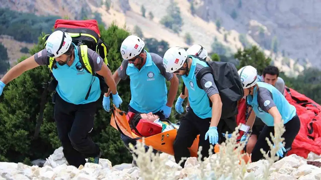 UMKE ekipleri Babadağ'da paraşüt kazası kurtarma tatbikatı gerçekleştirdi