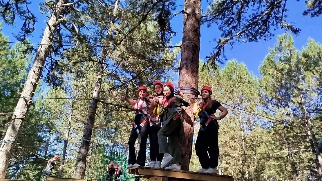 Üniversiteli gençler Murat Dağına hayran kaldılar