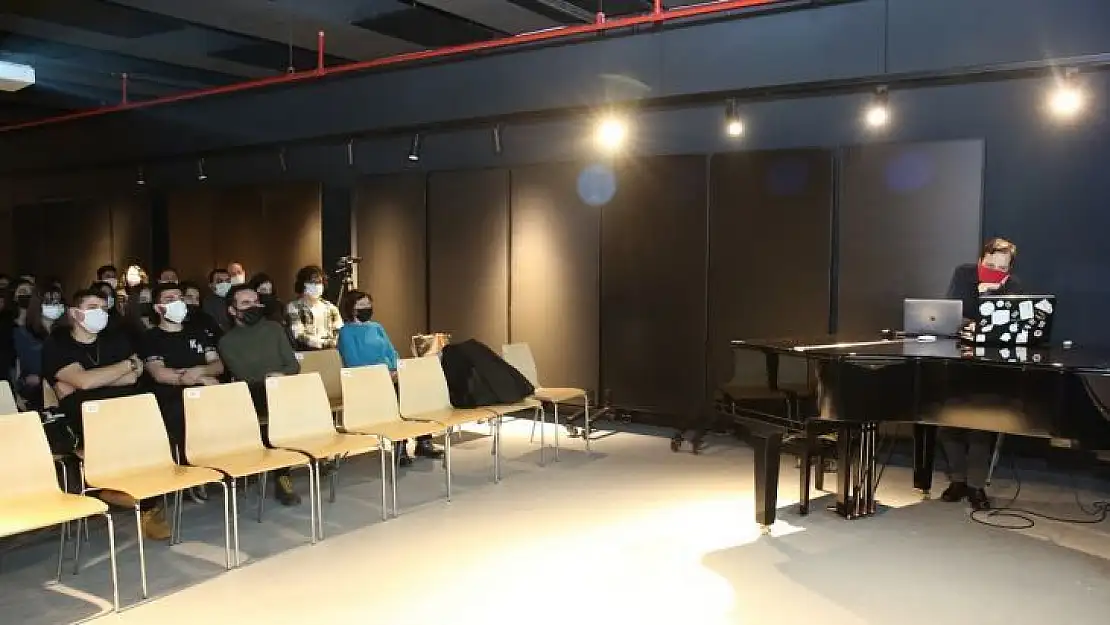 Ünlü besteci Sanlıkol deneyimlerini Nilüfer'de paylaştı