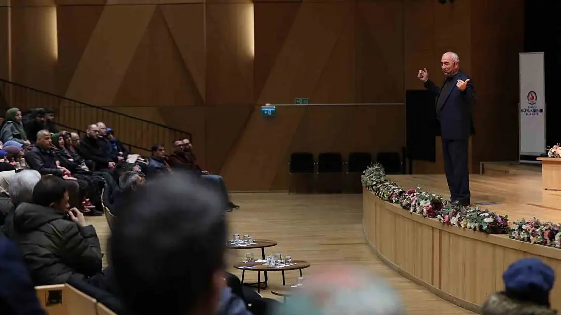 Ünlü şair ve yazar Genç, Büyükşehirle Ramazan'ın konuğu oldu