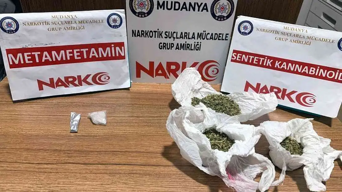 Uyuşturucu tacirleri kıskıvrak yakalandı