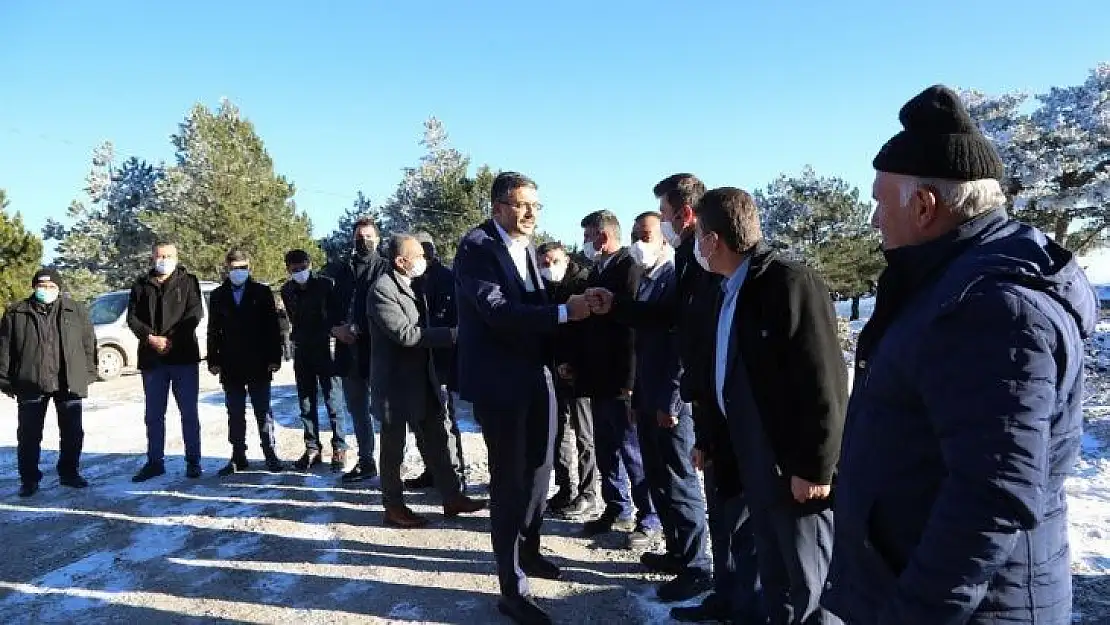 Vali Ali Çelik, yolları inceledi