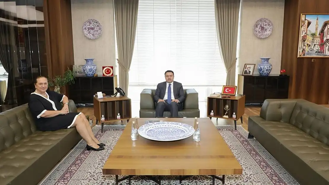 Vali Işın, 'Kosova ile Türkiye arasındaki ilişkiler daha da güçlenmeli'