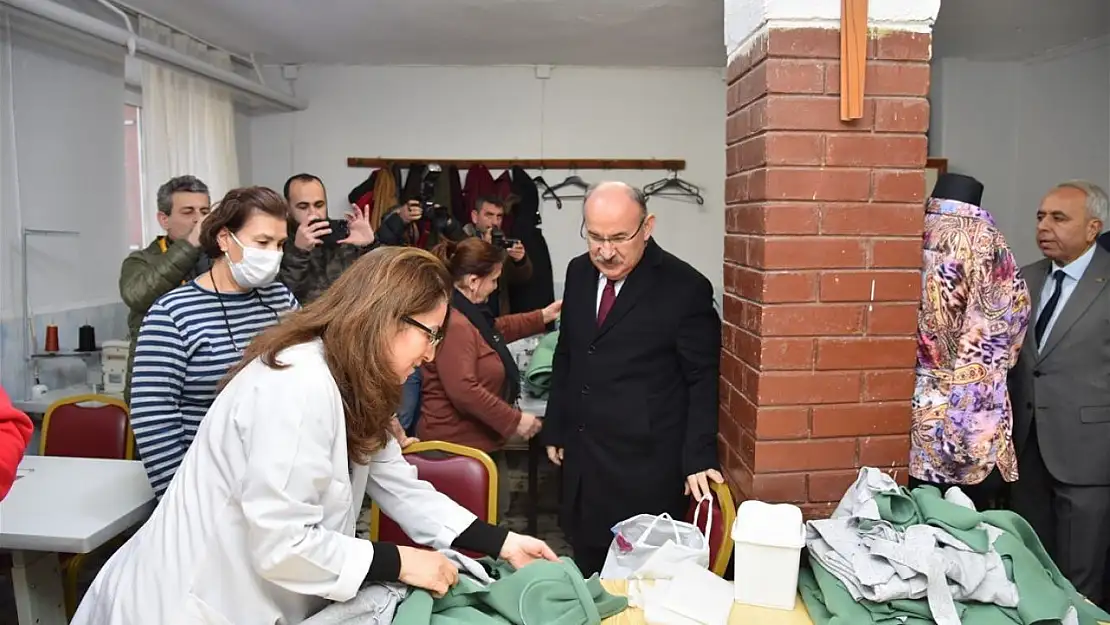 Vali Karadeniz deprem bölgesine gönderilen yardımları inceledi