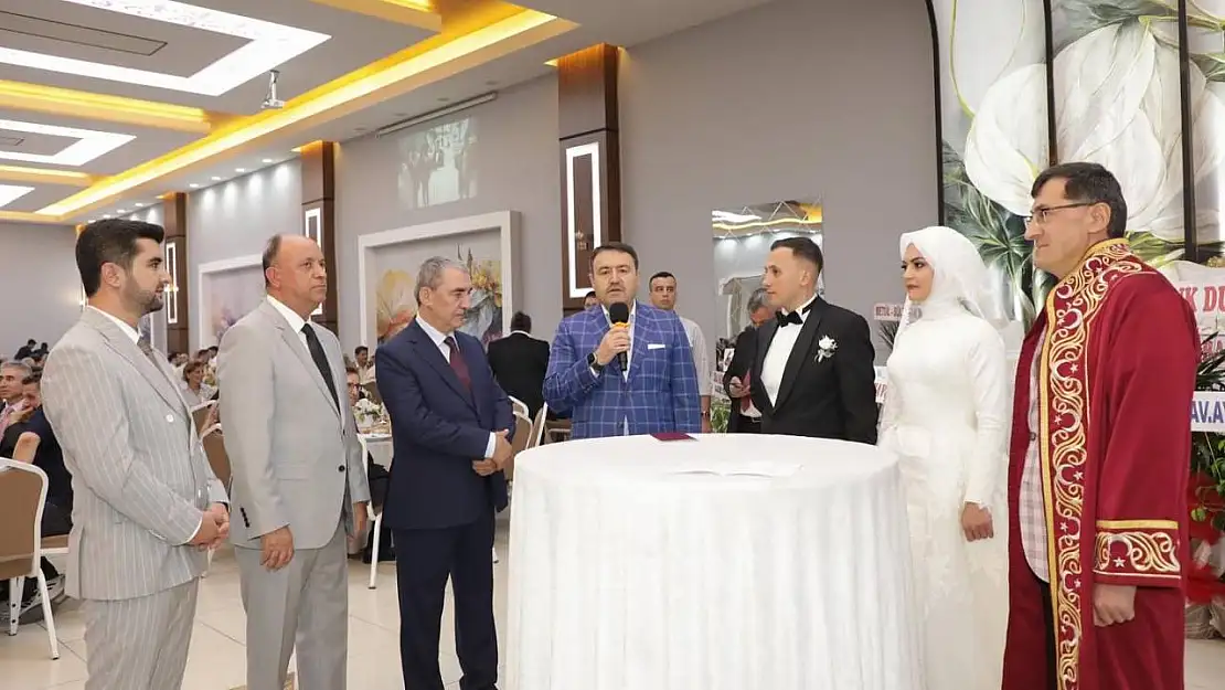 Vali Musa Işın: 'Toplumu ayakta tutan en büyük güç, aile içindeki sevgi ve bağlılıktır'
