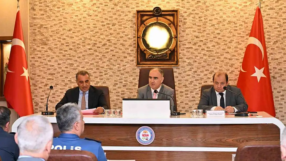Vali Özkan: 'Gelecek nesillerimizin korunması en önemli hedefimizdir'