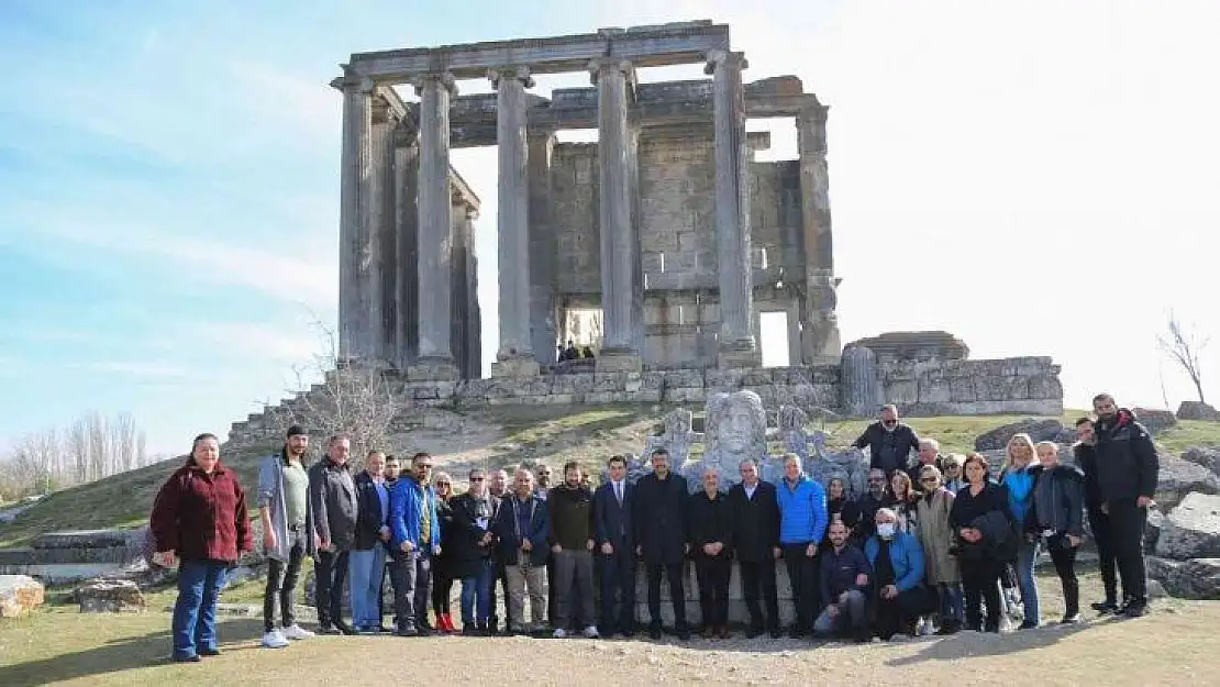 Valilik, seyahat acentesi temsilcisine Kütahya'yı tanıttı