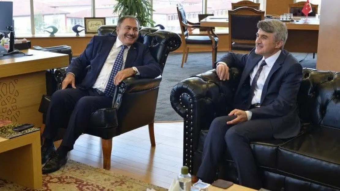 Veysel Eroğlu'ndan DPÜ'ye ziyaret
