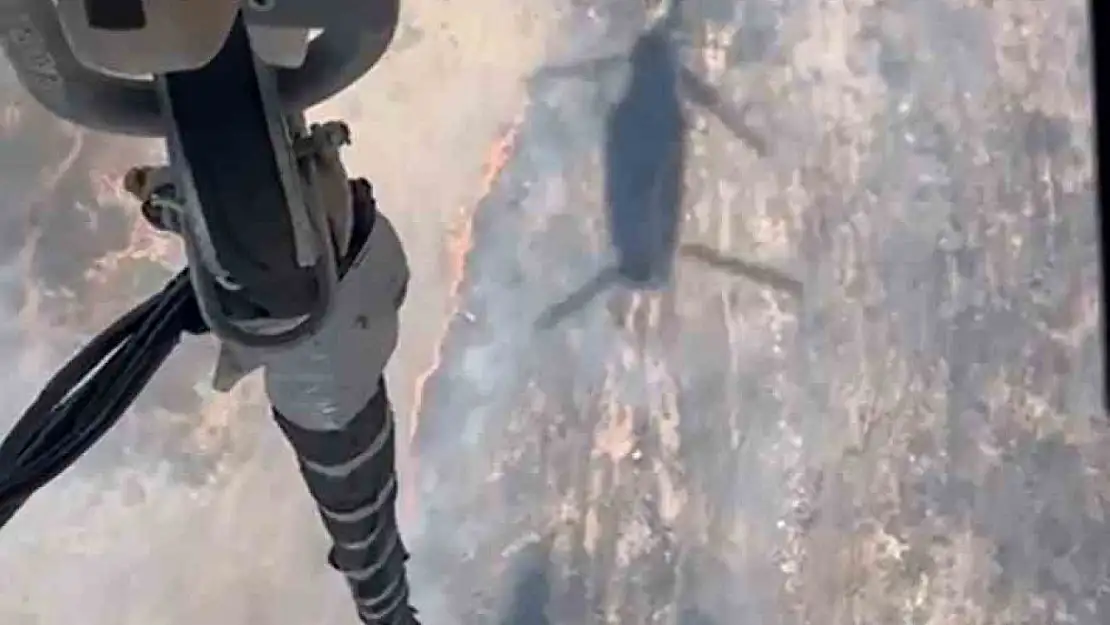 Yangın söndürme helikopterinden alevlere 'nokta atışı'