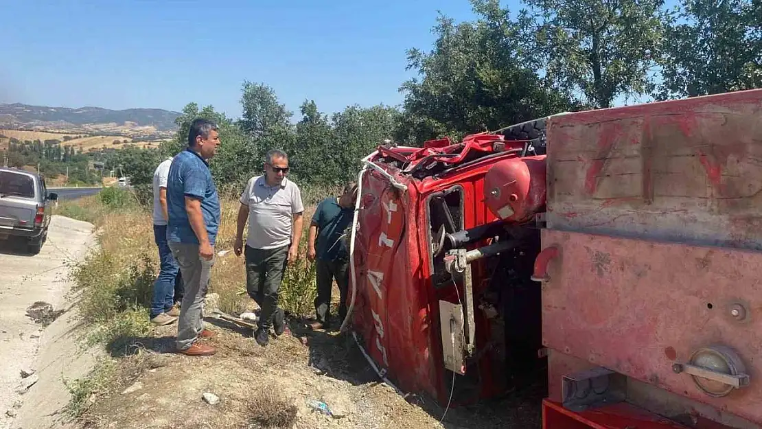 Yangına giden arazözün devrilmesi sonucu 3 personel yaralandı