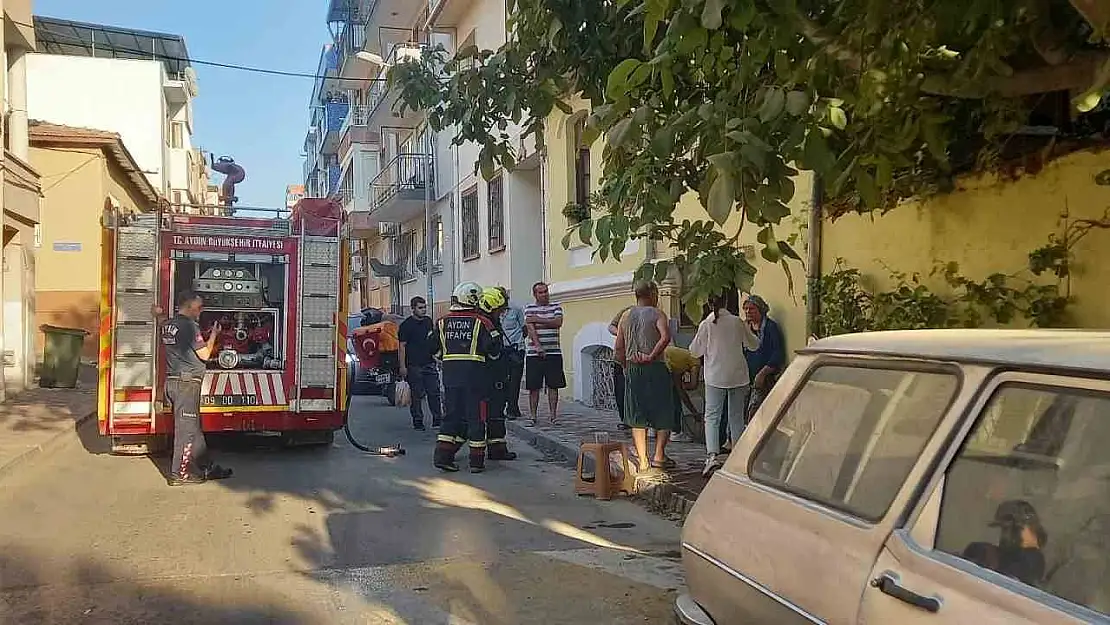 Yanık kokusu alan kurye, evi yanmaktan kurtardı