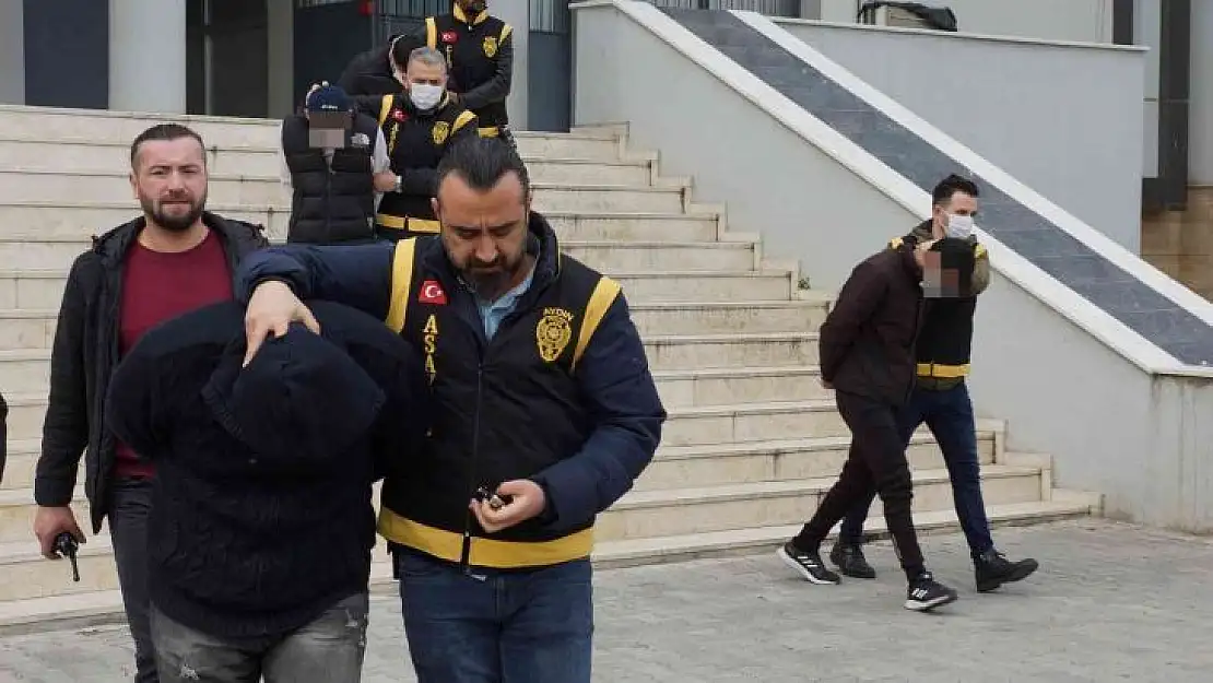 Yaşlı kadına kabusu yaşatan şüpheliler yakalandı