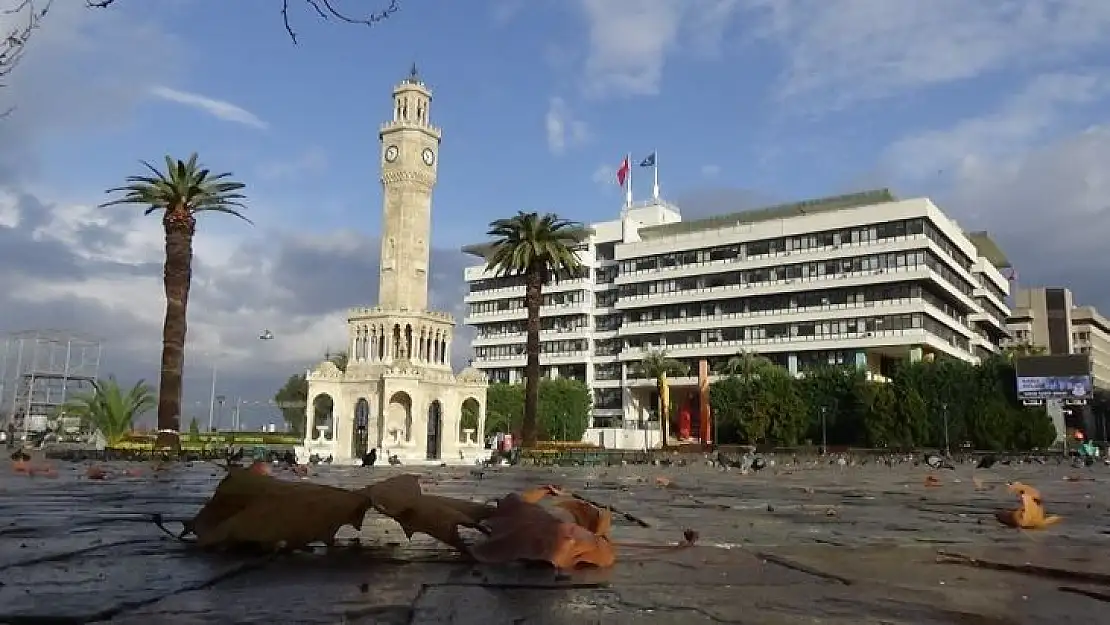 Yeni yılın ilk gününde İzmir'de sessizlik hakim oldu