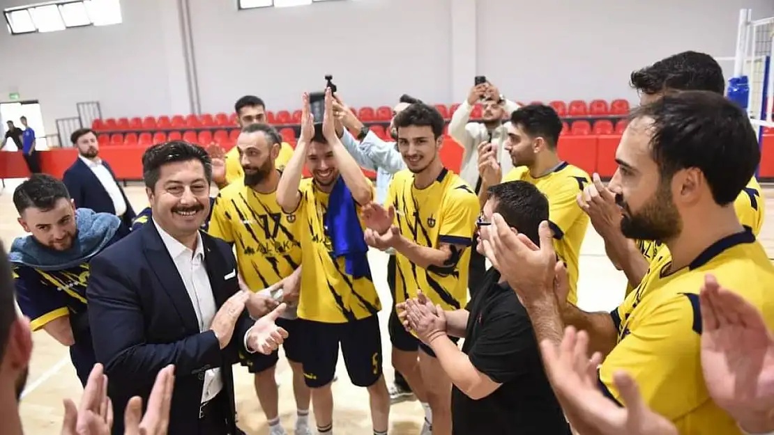 Yenişehir Belediyespor ilk maçında galip geldi