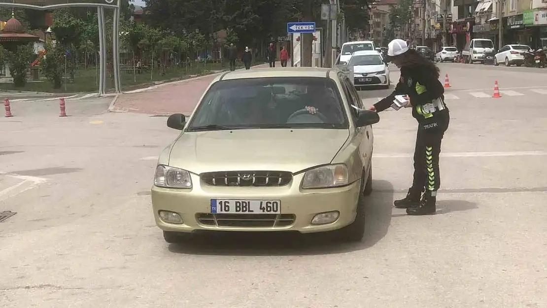 Yenişehir'de Trafik Haftası etkinliği: Emniyet ve Jandarma'dan ortak bilinçlendirme çalışması