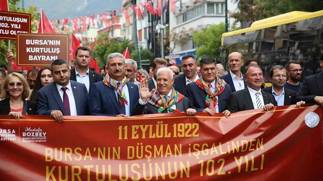 Yeşil Bursa, al sancağına kavuştu