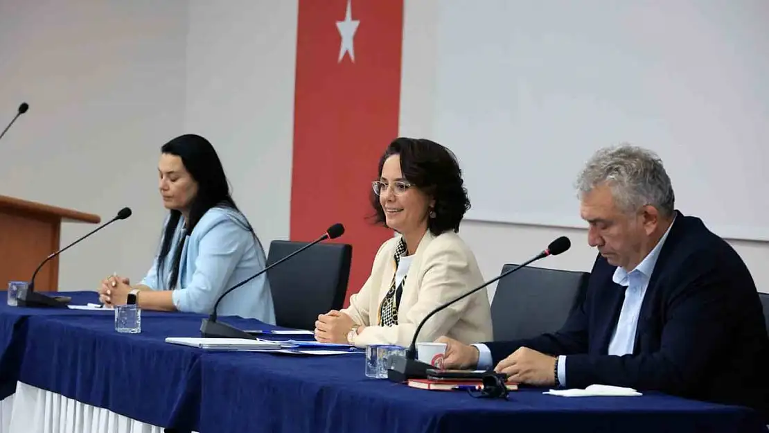 Yıkılan Mustafa Muğlalı işhanındaki hak sahiplerine arsa tahsisi yapıldı