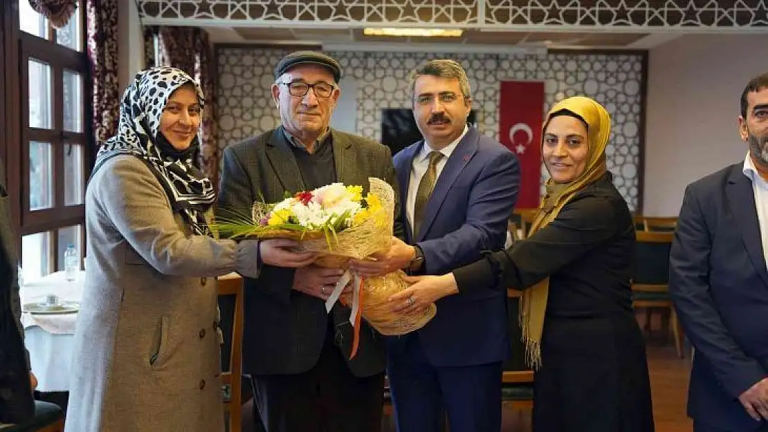 Yılmaz'dan ilkokul öğretmenine sürpriz