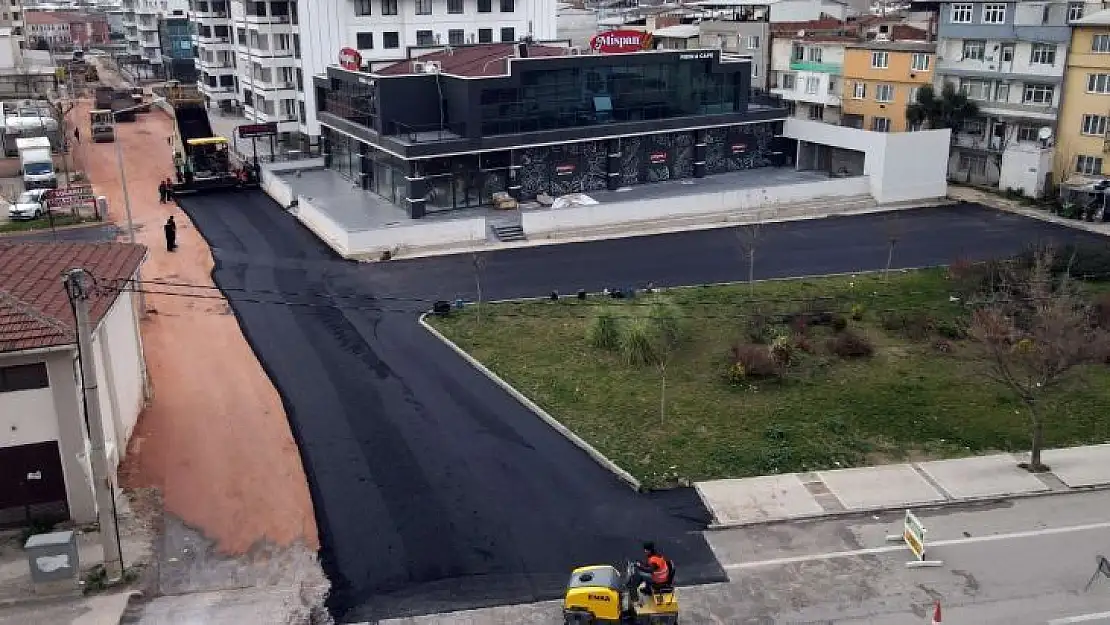 Yollar 60 bin ton sıcak asfaltla kaplandı