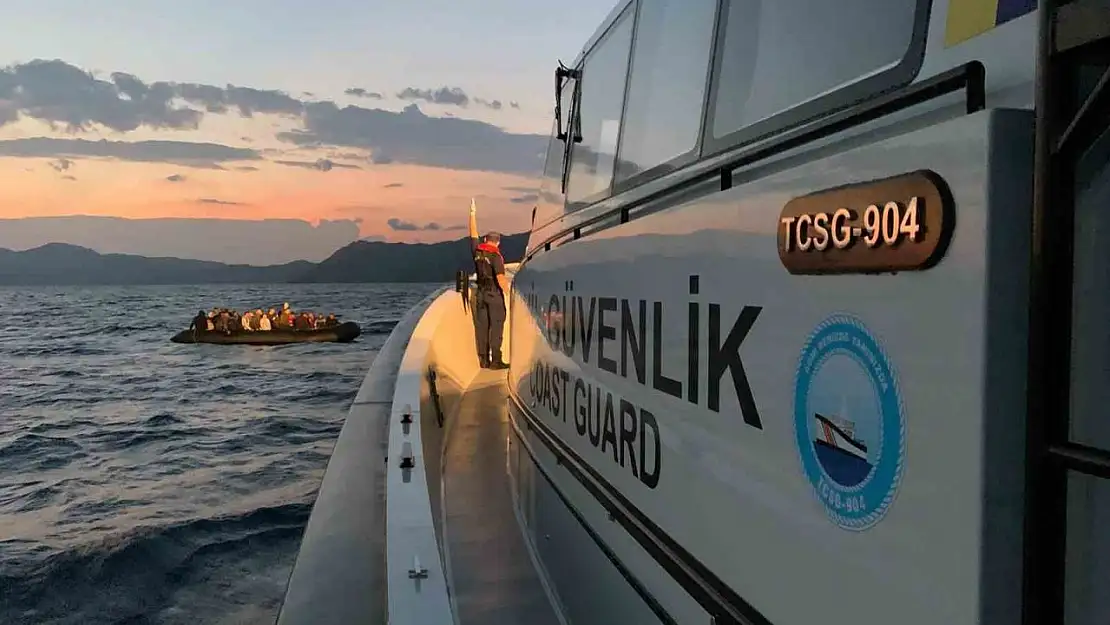 Yunanistan'ın ölüme ittiği düzensiz göçmenler kurtarıldı