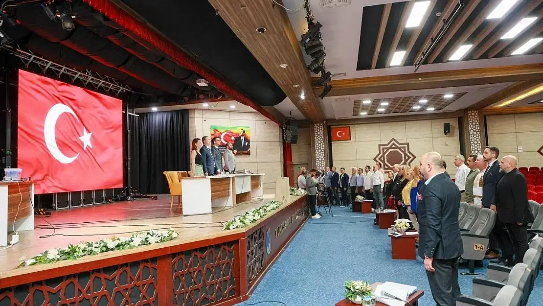 Yunusemre Belediye Meclisi'nden Özgür Özel'e yapılan saldırıya kınama