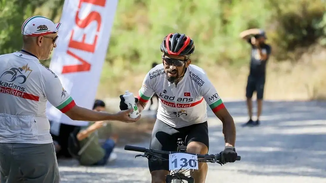 Yunusemre Dağ Bisikleti Maratonu Türkiye Şampiyonası'nda madalyalar sahiplerini buldu