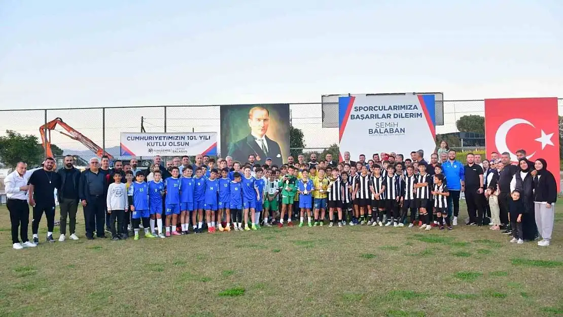 Yunusemre'de 29 Ekim Futbol Turnuvası tamamlandı