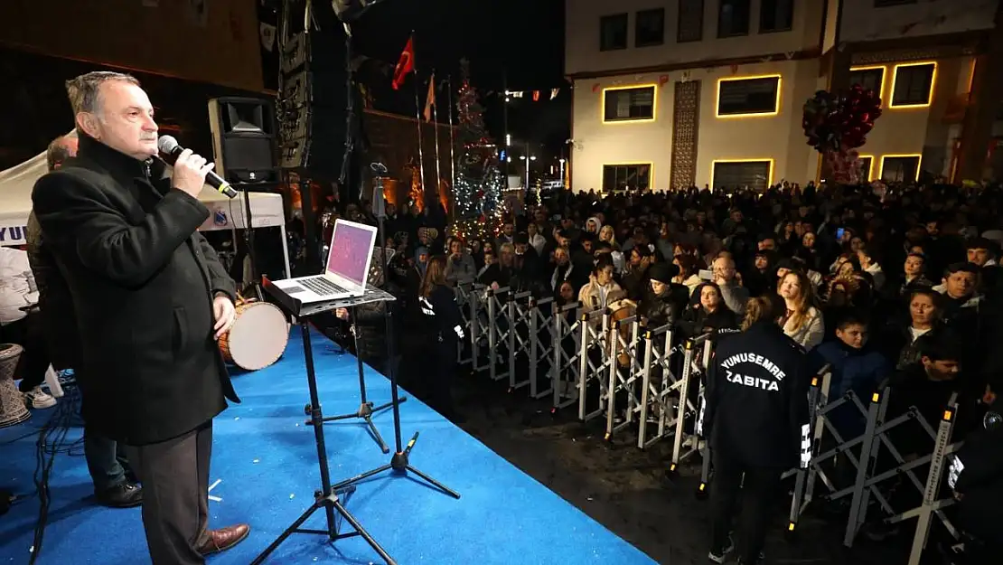 Yunusemre'de binlerce vatandaş kültür sanatla buluştu