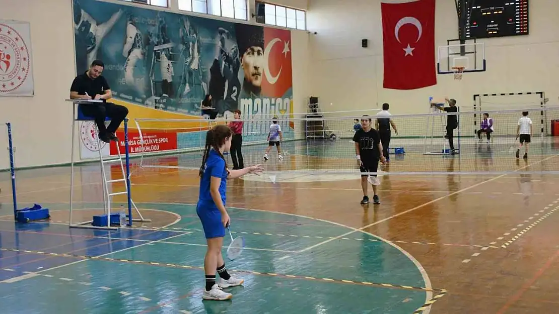 Yunusemreli badmintonculardan 8 madalya