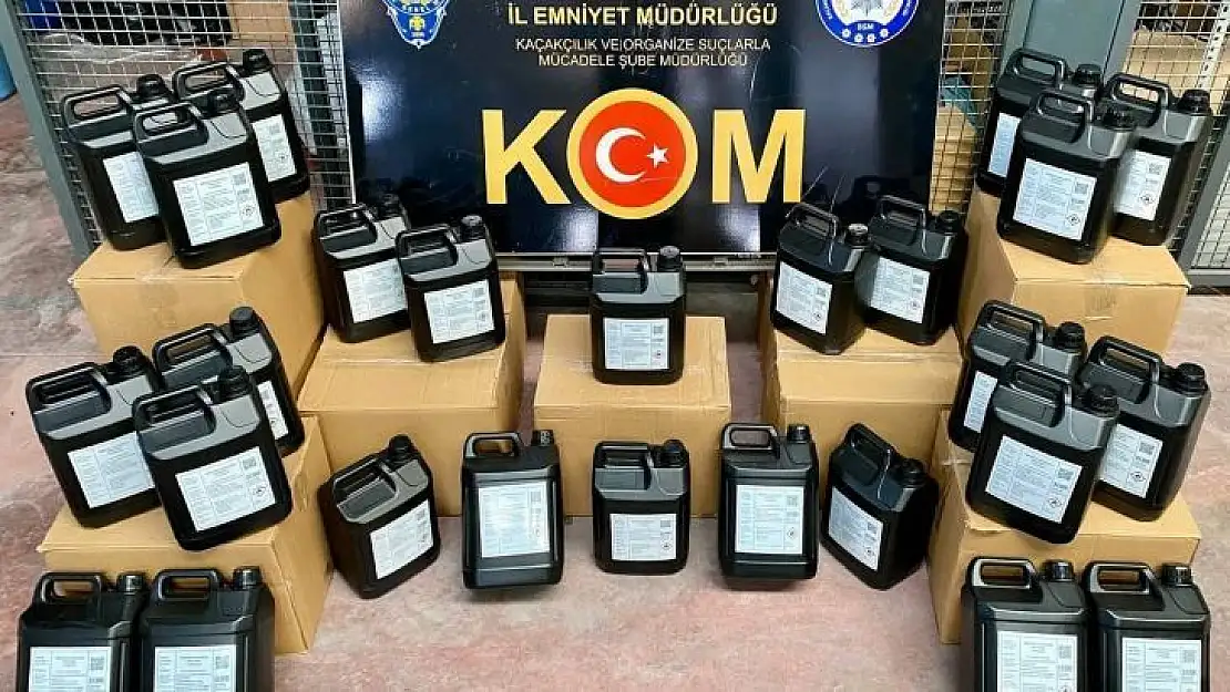 Yüzlerce kaçak ürün ve 63 bidon içerisinde 315 litre etil alkol ele geçirildi