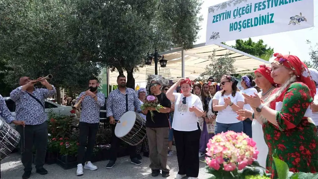 Zeytin Çiçeği Festivali, renkli görüntülerle başladı