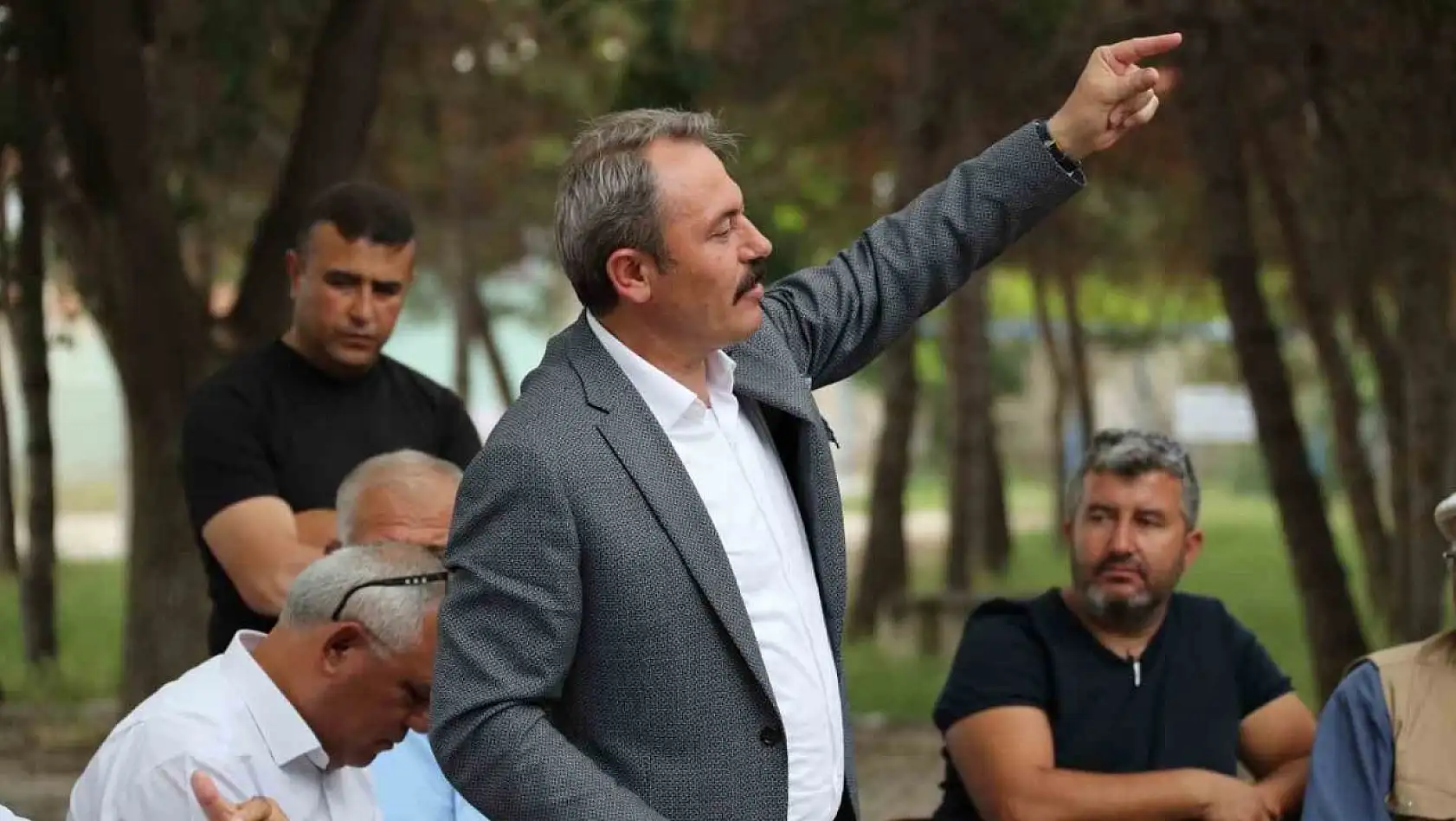 AK Partili Şahin  Tin: 'Emeklimizin her daim yanındayız'