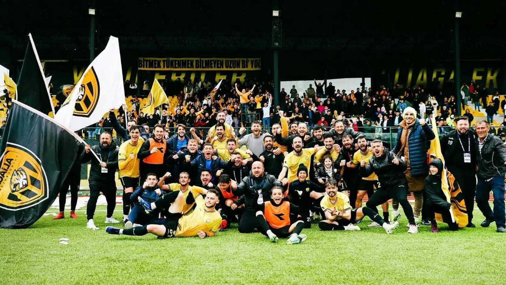 Aliağaspor FK, liderliğini sürdürdü