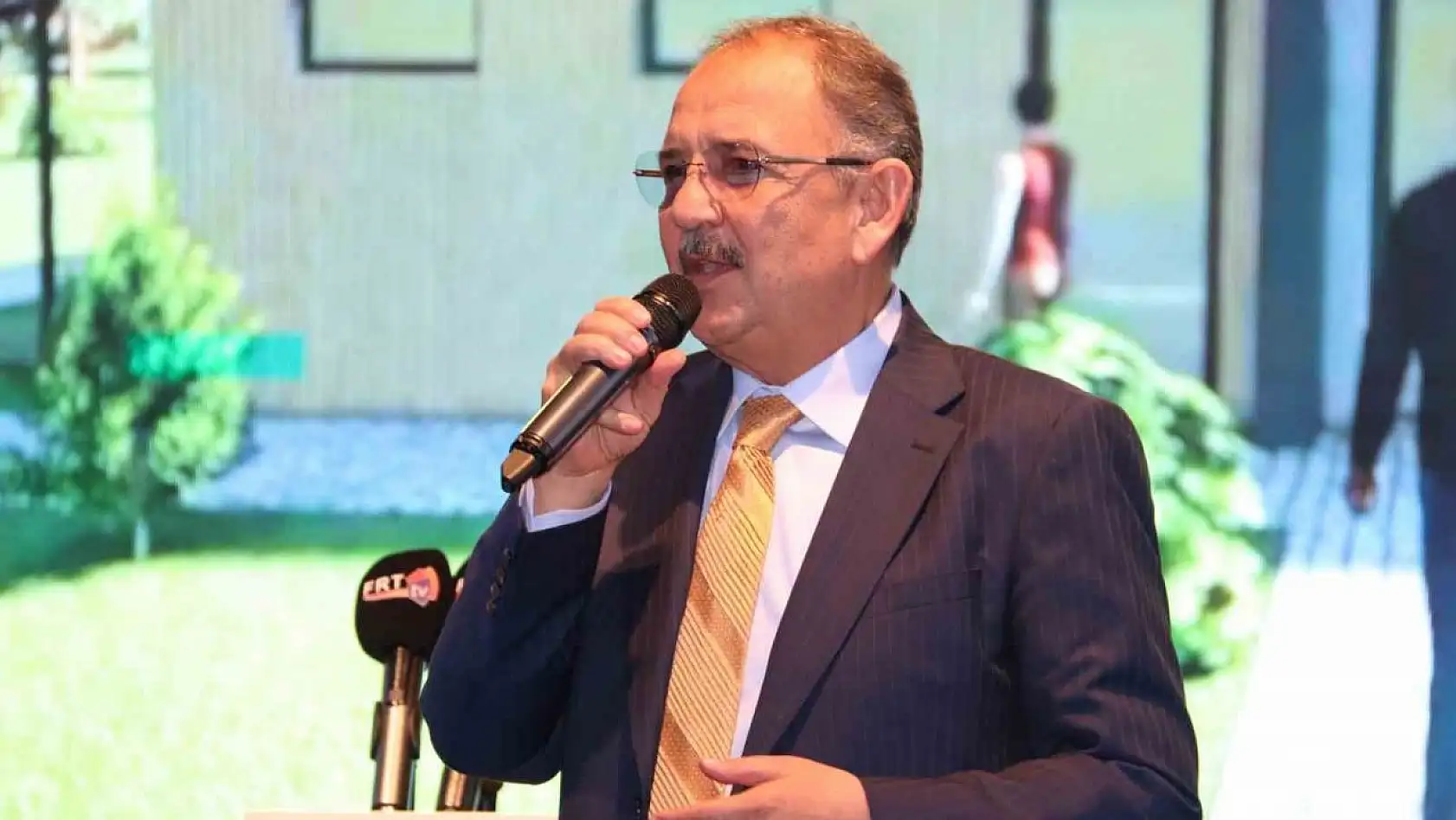 Bakan Özhaseki: 'Kentsel dönüşüm şart'
