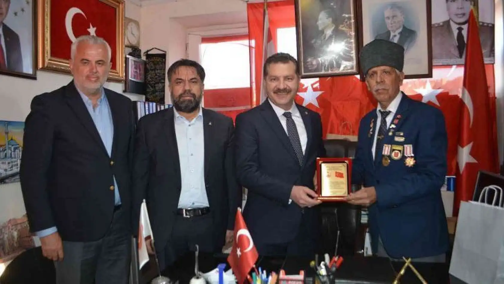 Balıkesir Büyükşehir Belediye Başkanı Yılmaz, şehit yakınları ve gazileri unutmadı