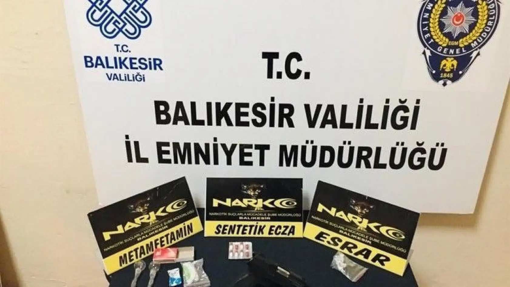 Balıkesir'de polisten 11 şahsa uyuşturucu operasyonu