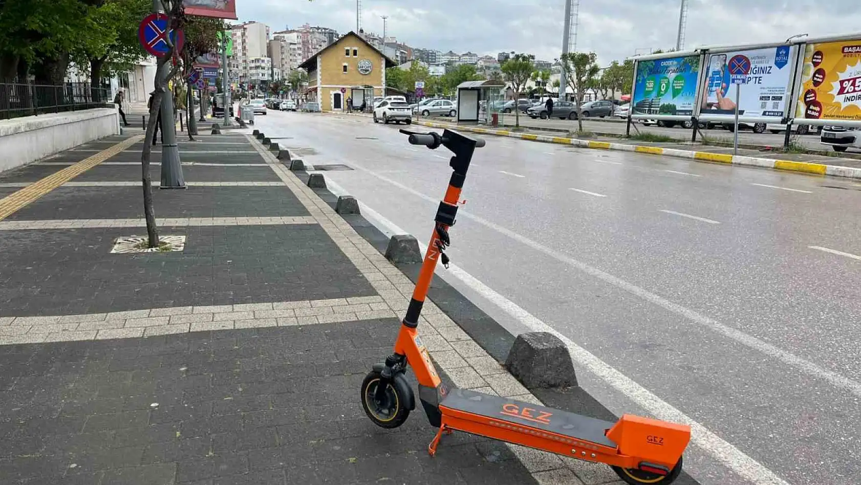 Bandırma'da e-scooterlar trafiği tehlikeye sokuyor
