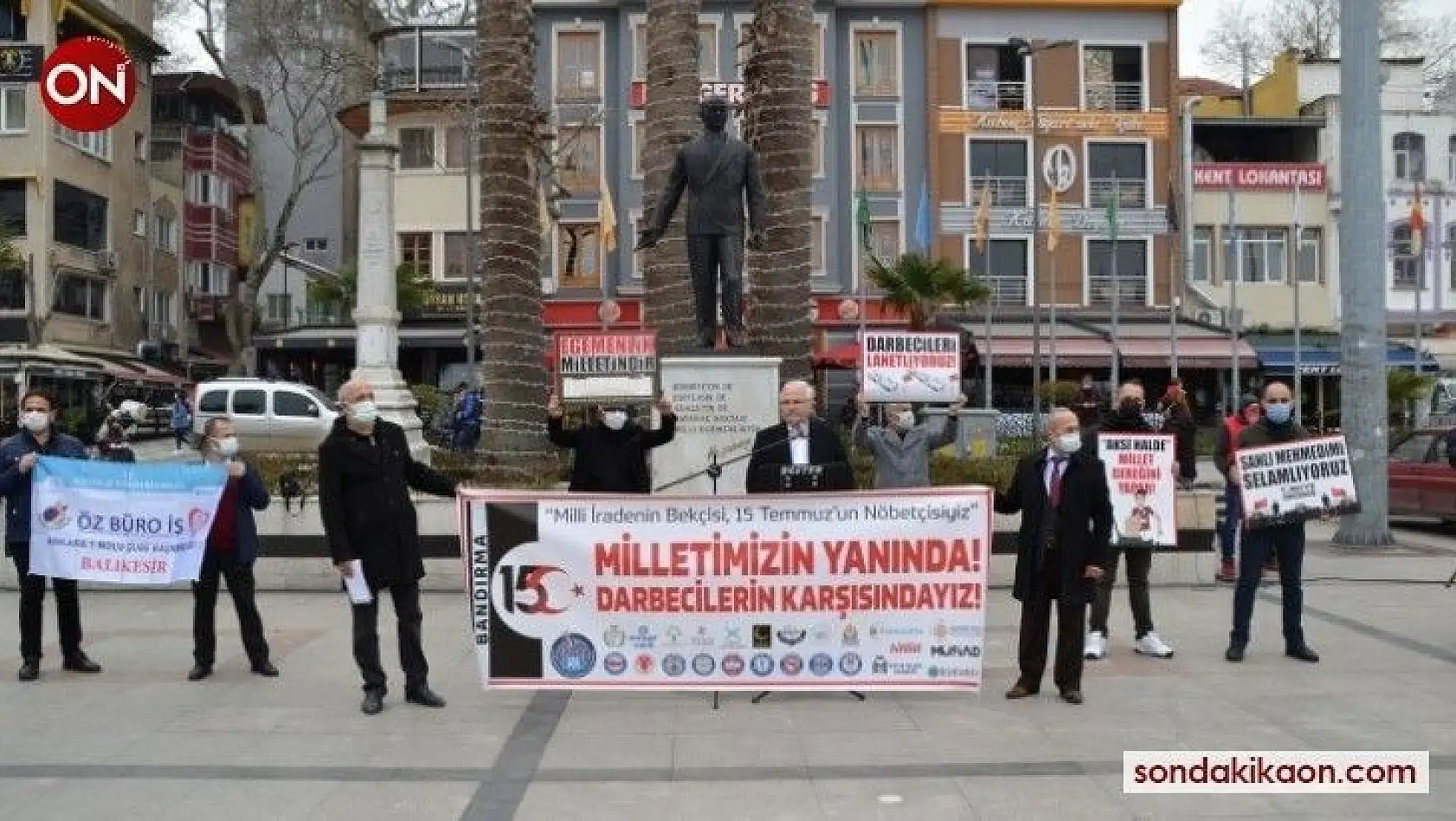 Bandırma'da STK'lardan 104 emekli amiralin bildirisine tepki
