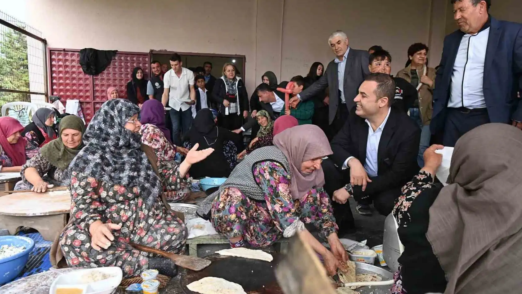 Başkan Ahmet Akın, Hıdırellez Şenlikleri'ne katıldı