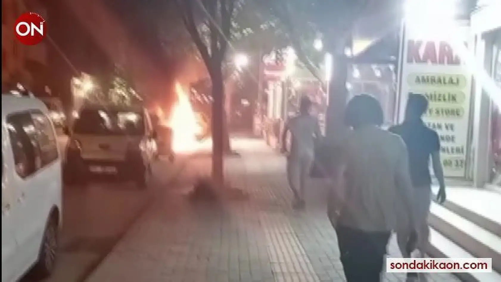 Bursa'da elektrikli bisikleti yanarken, gözyaşları içinde izledi