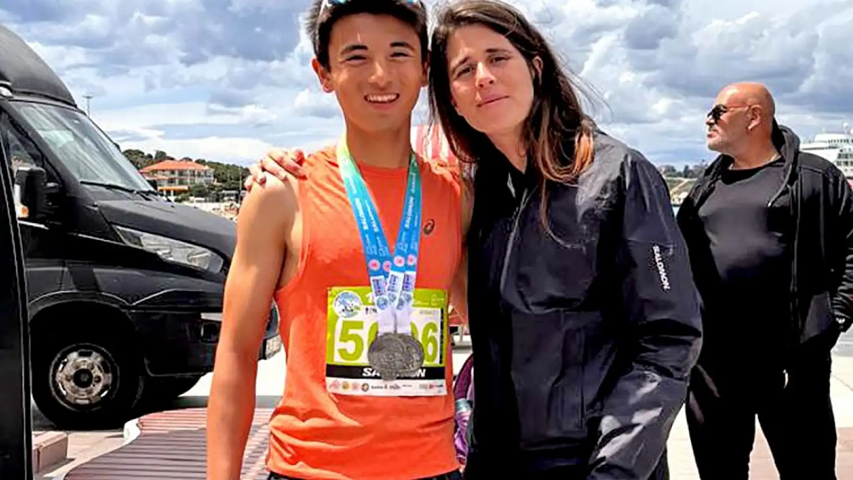 Çeşmeli sporcudan Salomon Çeşme Yarı Maratonu'nda büyük başarı