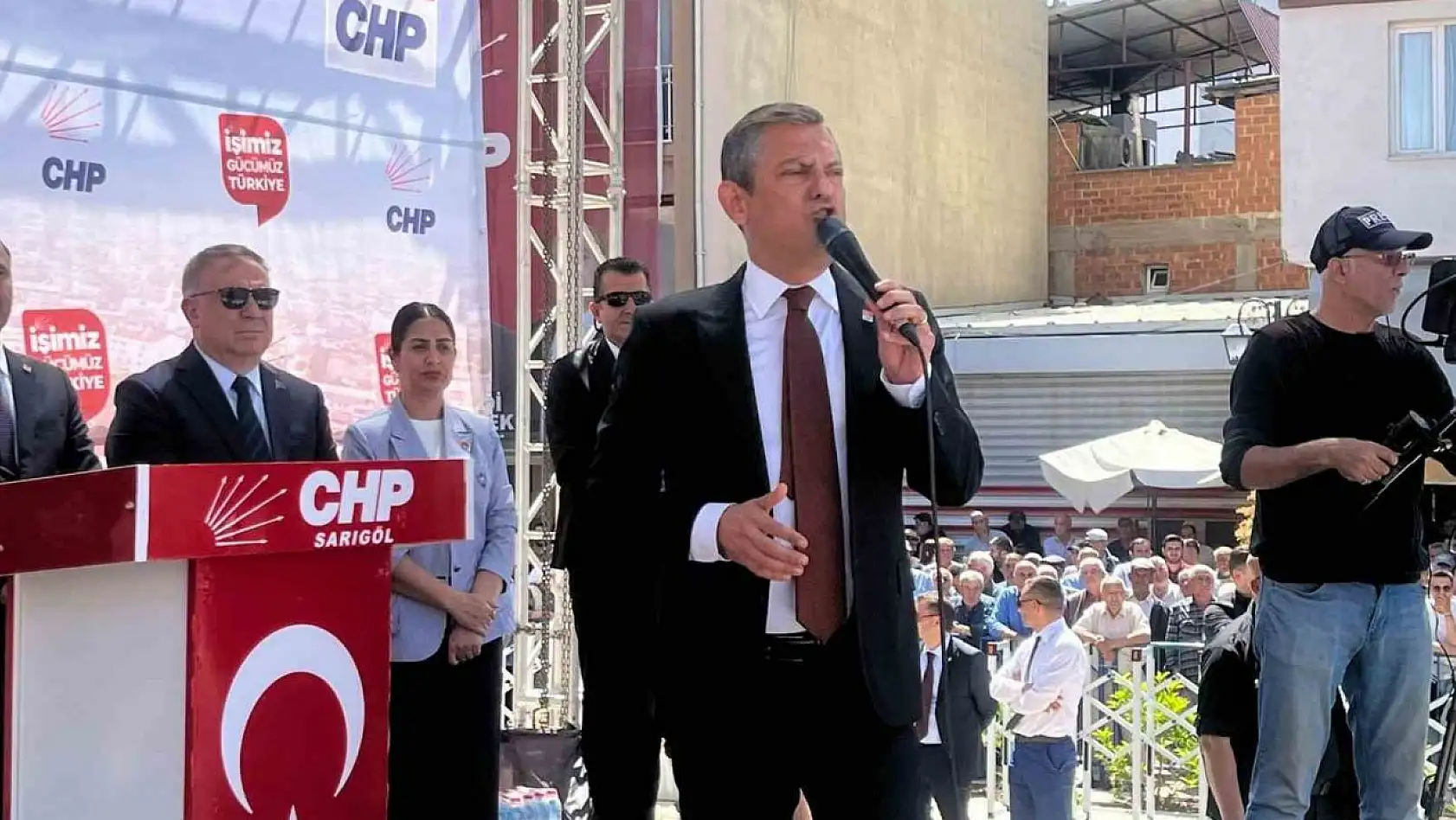 CHP Genel Başkanı Özel memleketi Manisa'nın Sarıgöl ilçesinde halka seslendi: 'Kimse istiyor diye kimseyle kavga etmem'