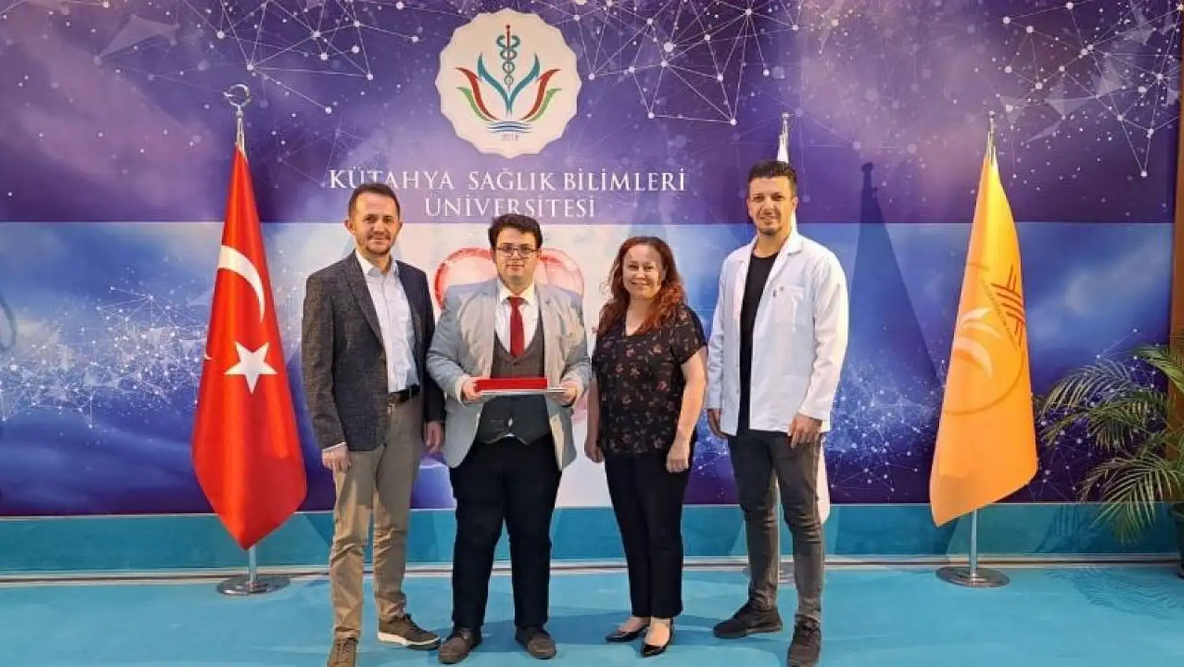Doktor İbrahim Üney'e 'Acil Servis Stajında Yılın En Başarılı Intörn Doktoru' ödülü