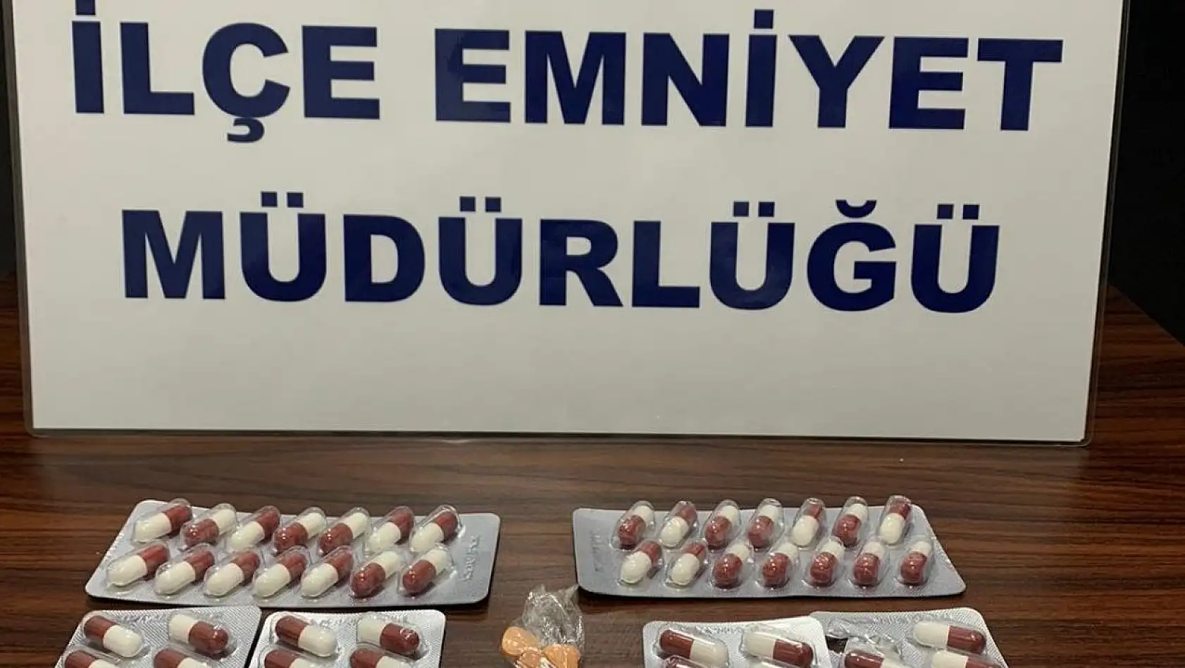 Emet'te uyuşturucu operasyonu: 2 kişi tutuklandı
