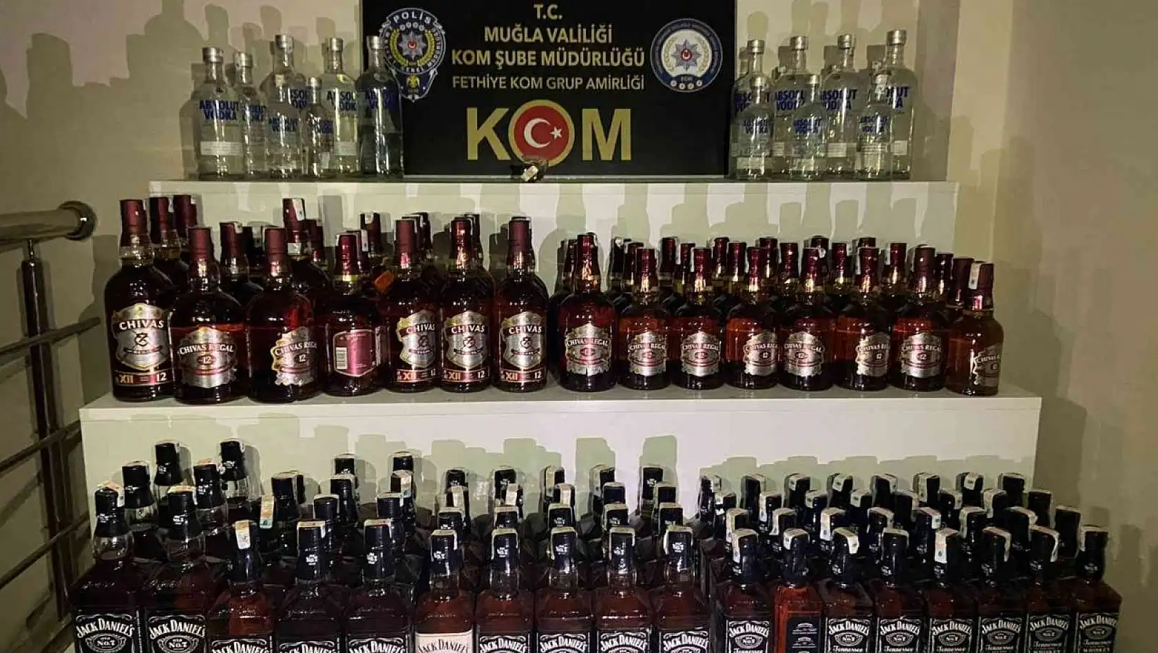 Fethiye'de 315 litre şişelenmiş sahte alkol yakalandı