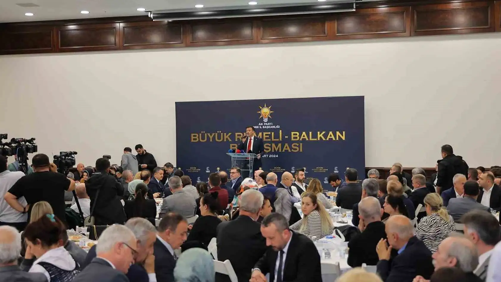 Hamza Dağ: 'Balkan Türkleri gibi çalışıp, projeleri hayat geçireceğiz'