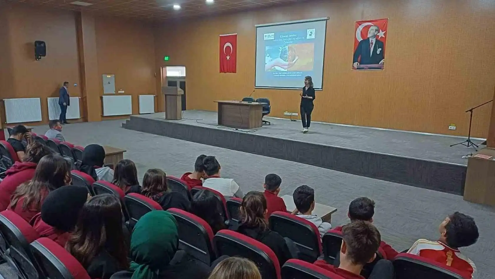 Hisarcık'ta 'Küresel Isınma, Nedenleri ve Alınacak Önlemler' konulu söyleşi
