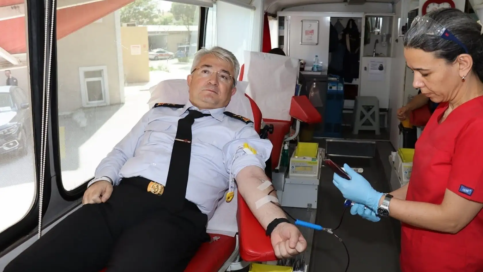 Jandarma'dan kan bağışı farkındalığı