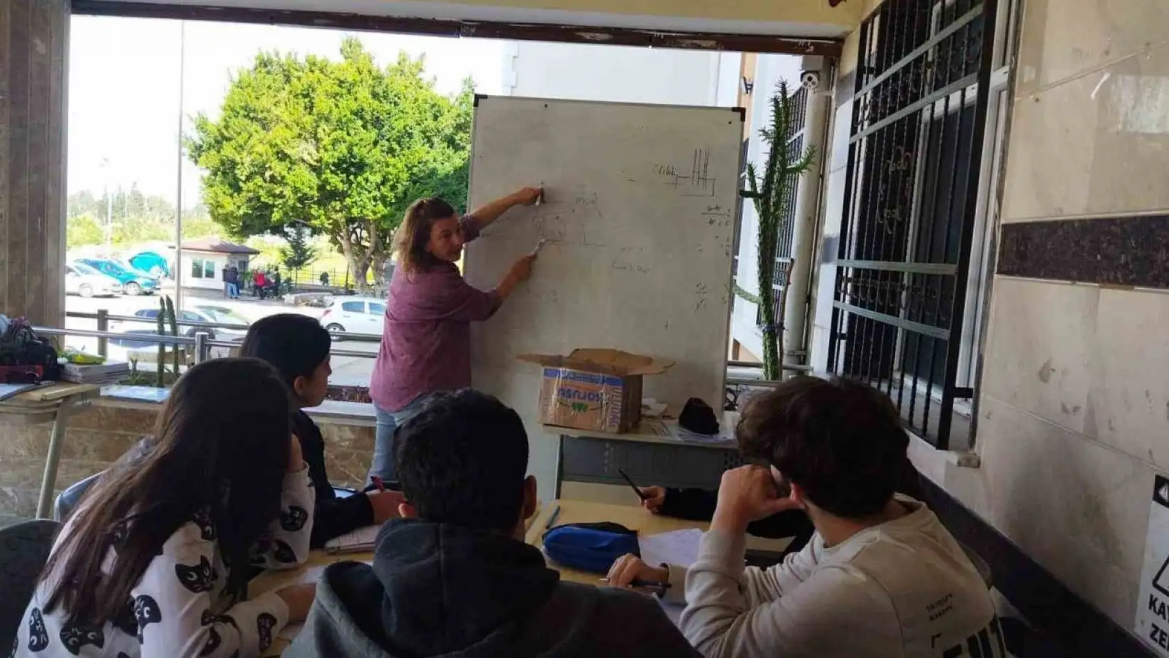 Muğla'dan 21 öğretmen deprem bölgesine gitti
