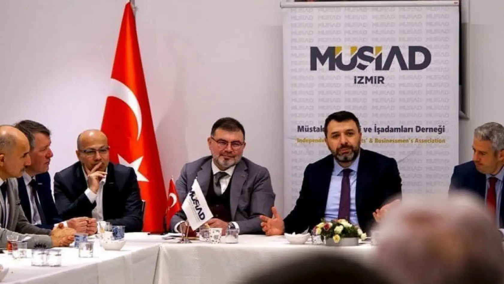 MÜSİAD İzmir, KOSGEB Başkanı Kurt'u ağırladı